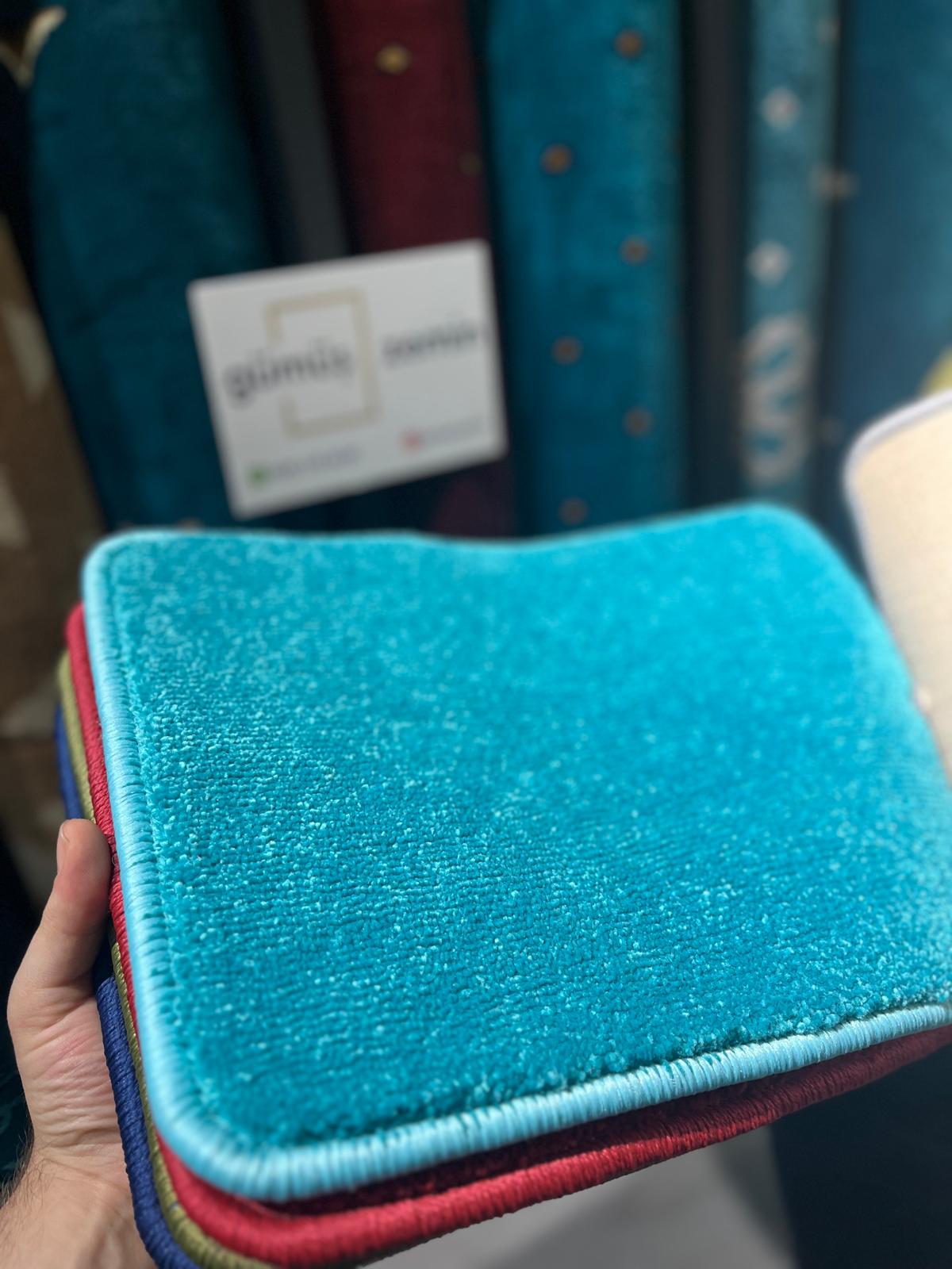 Halıfleks profesyonel döşeme uygulaması, hızlı ve kaliteli montaj.